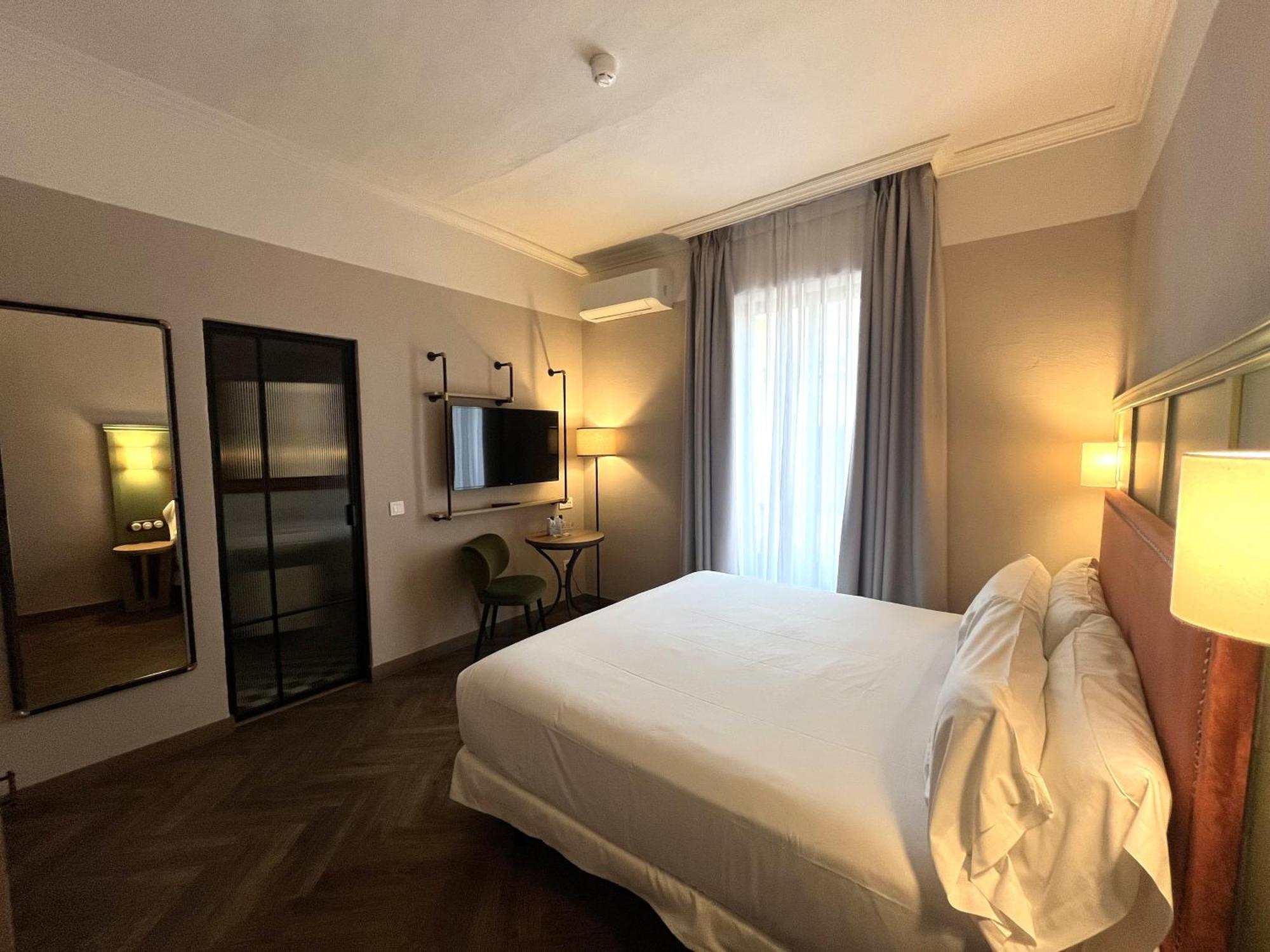 The Honest Hotel & Apartments 塞维利亚 外观 照片
