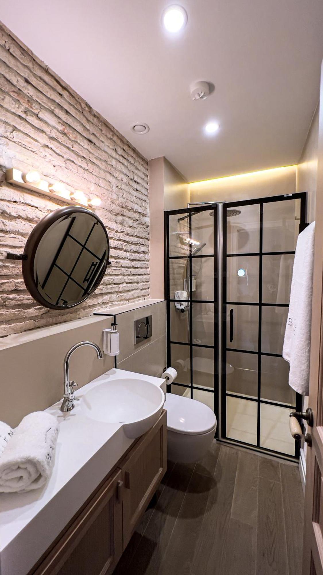 The Honest Hotel & Apartments 塞维利亚 外观 照片